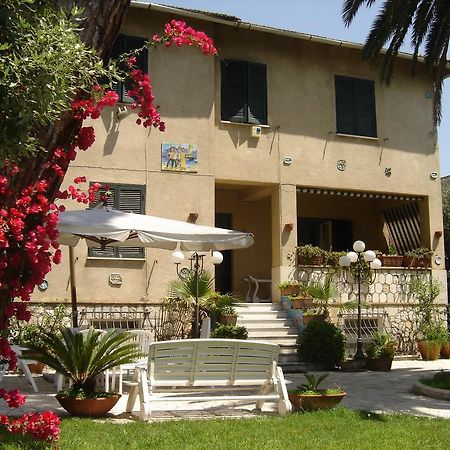 B&B Villa Fantasia Gaeta Exterior photo